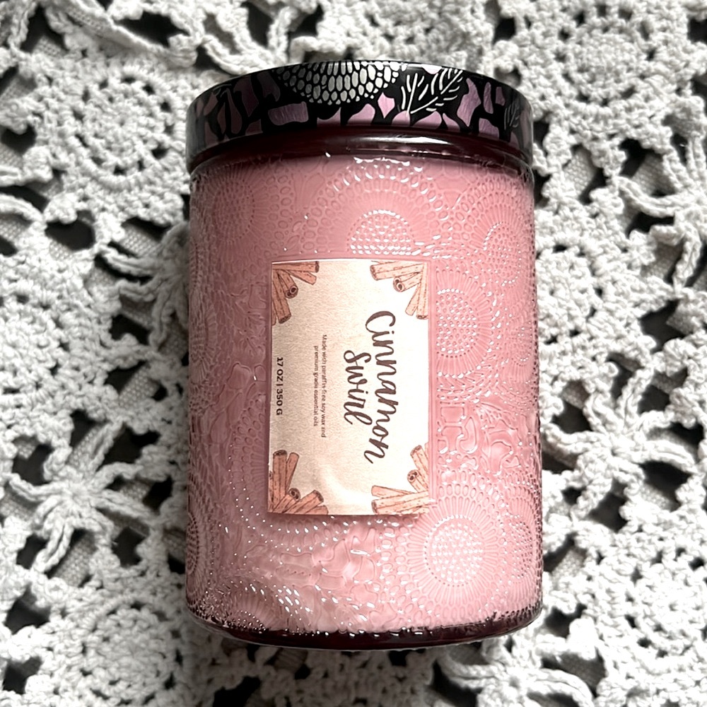 Cinnamon Swirl Scented Soy Wax Candle 17oz